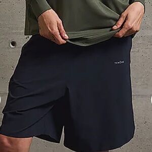 Tenore Women's Black Bermuda Shorts